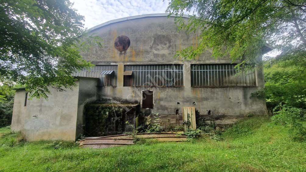 Capannone industriale con area di pertinenza in Mongrando