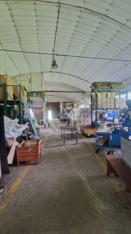 Capannone industriale con area di pertinenza in Mongrando