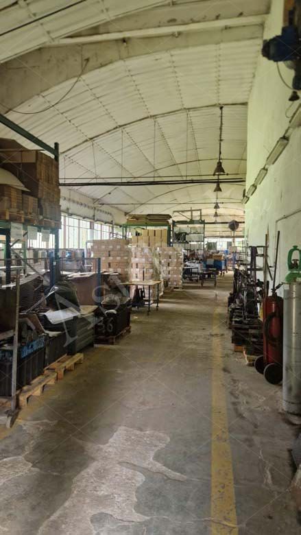 Capannone industriale con area di pertinenza in Mongrando